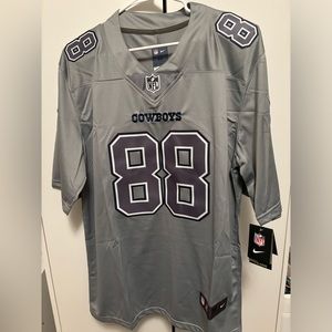 CeeDee Lamb Dallas #88 Cowboys Silver On Field Jersey NWT Size M